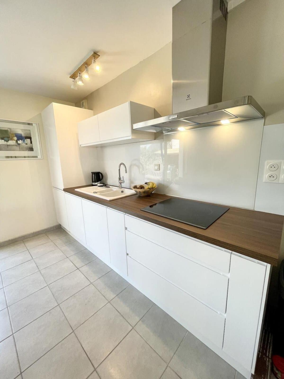 Jolie Maison Moderne A 200M Du Port De Lomener Ploemeur Buitenkant foto